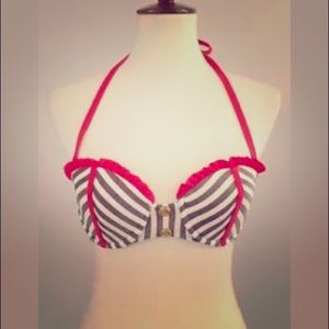 Beach bunny bathing suit top size small